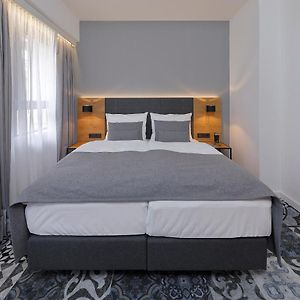 Kamer met een Queen Size Bed